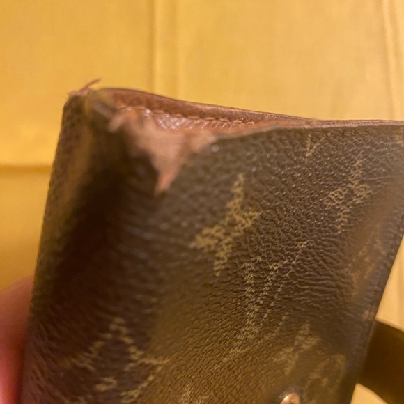 Louis Vuitton Authentic Project Wallet - Picture 10 of 10
